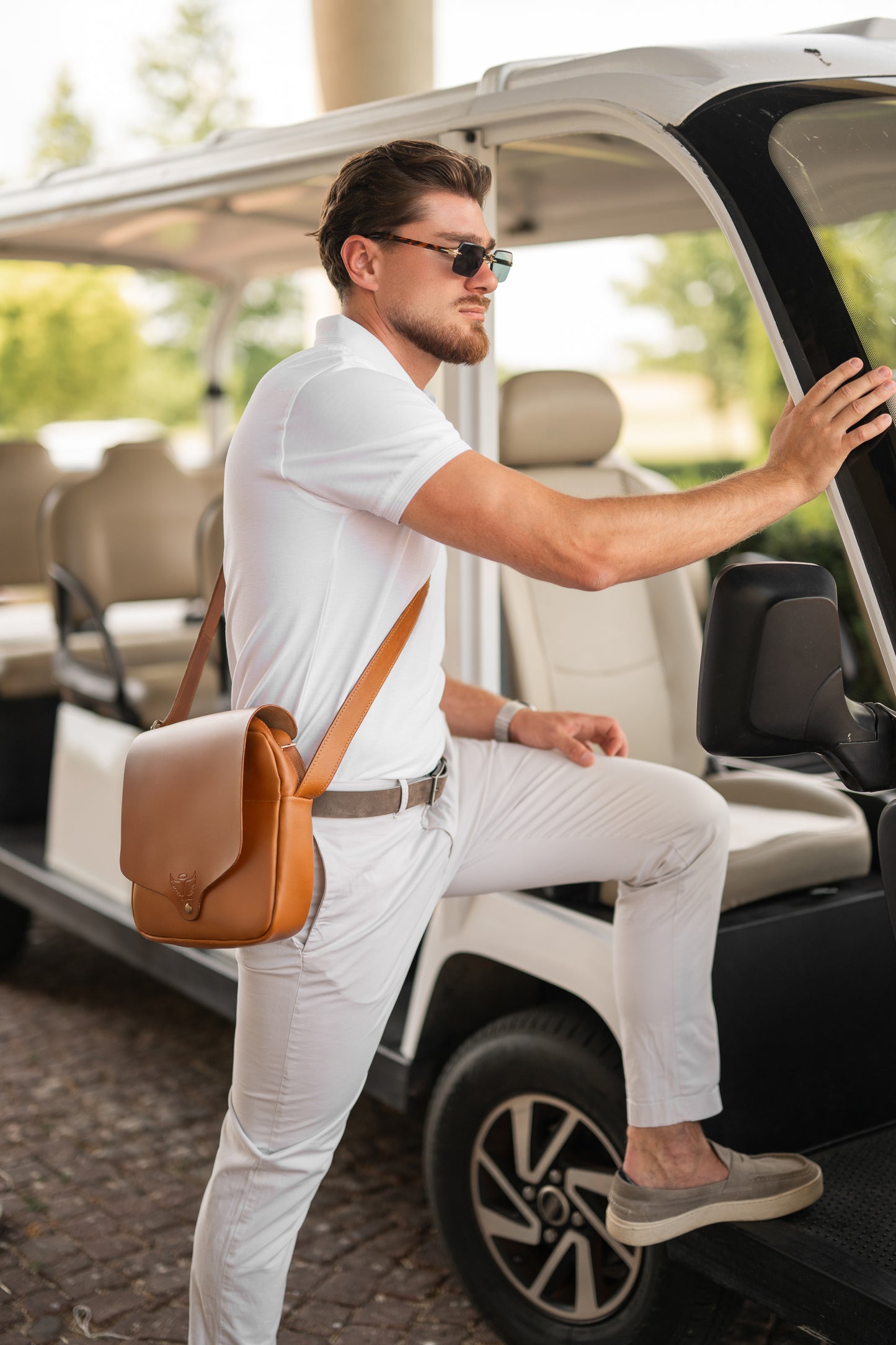 LEATHER CROSS-BODY BAG FOR MEN